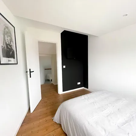 Maison Brigitte - Jacuzzi Videoprojecteur Xbox